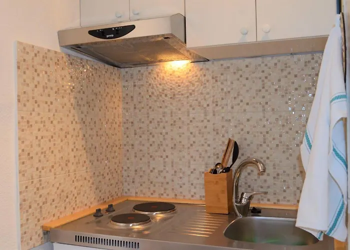 Romana * Τρογκίρ