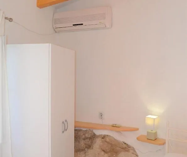 Romana * Τρογκίρ