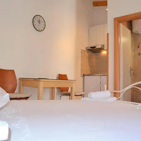 Apartment Romana *