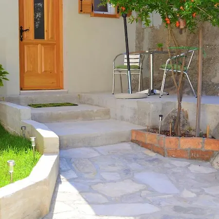 Apartment Romana
